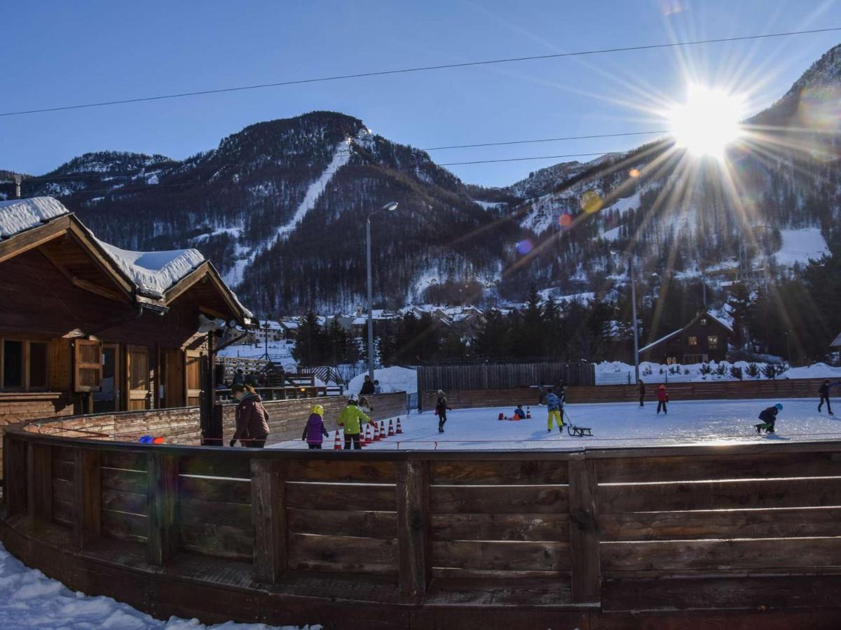 Appartement La Salle-les-Alpes, 2 pièces, 6 personnes - FR-1-330F-29 Serre Chevalier Esterno foto