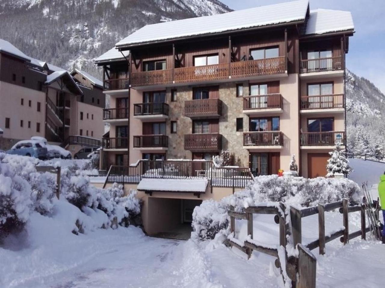 Appartement La Salle-les-Alpes, 2 pièces, 6 personnes - FR-1-330F-29 Serre Chevalier Esterno foto
